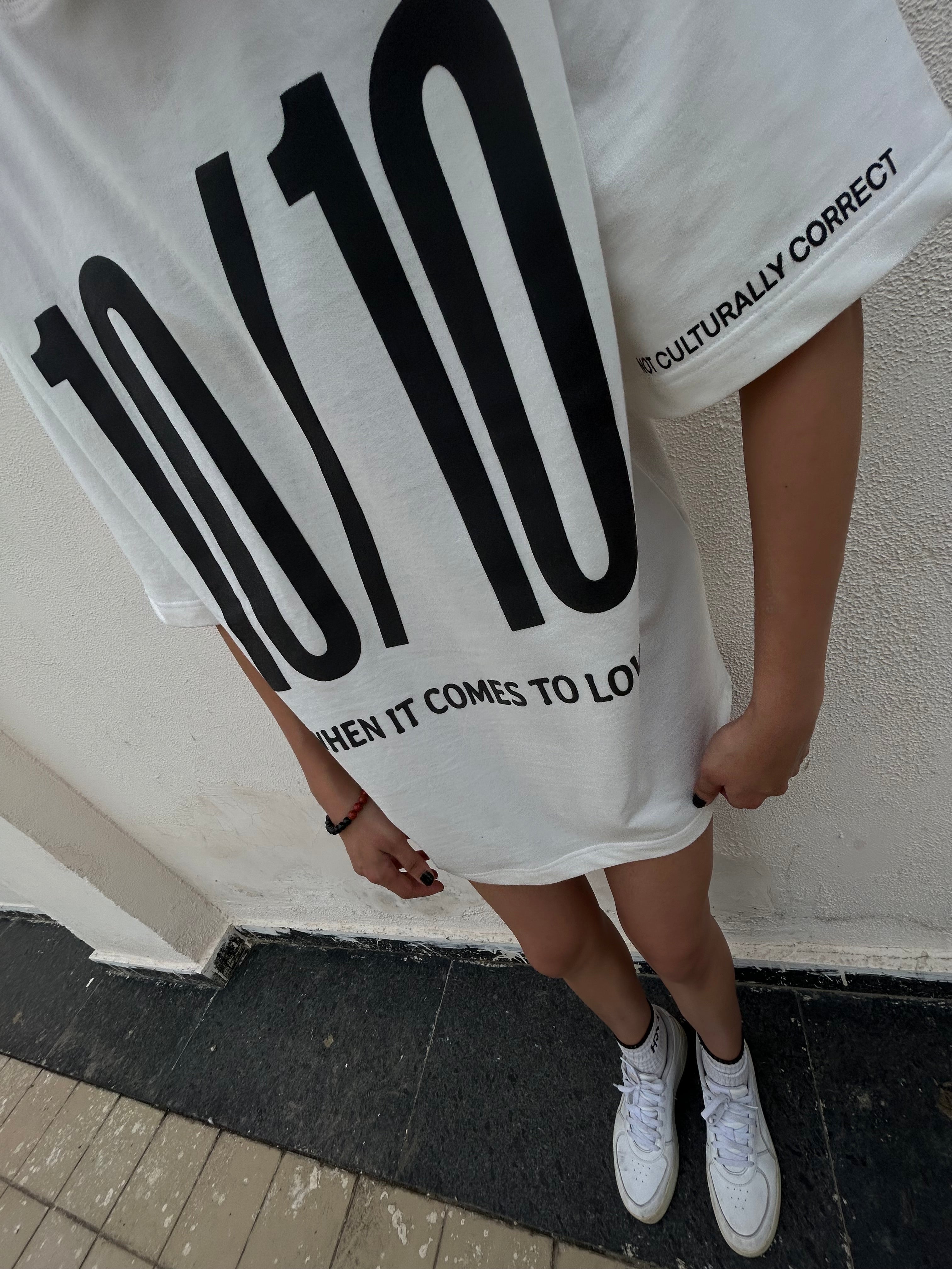 10/10 White Oversized T-Shirt