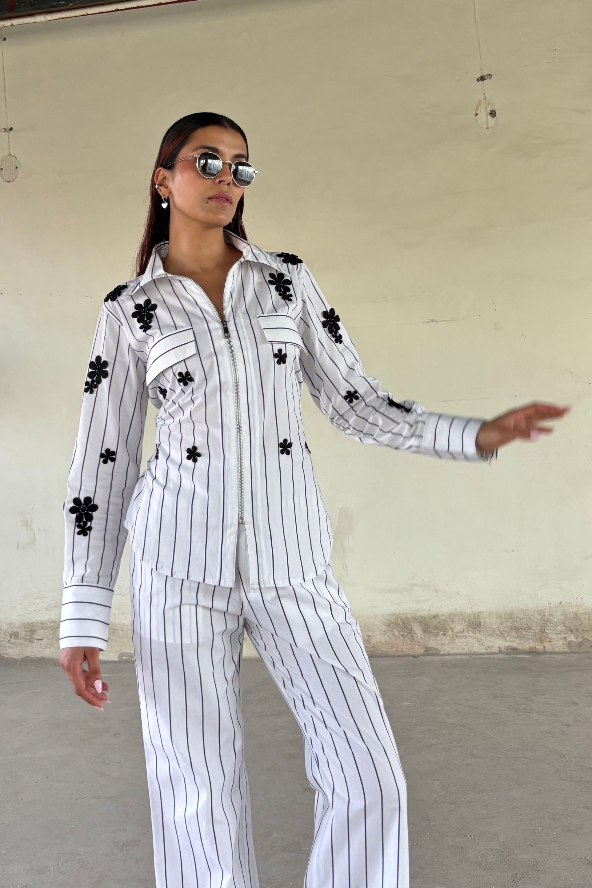 Black Stripe Floral Set