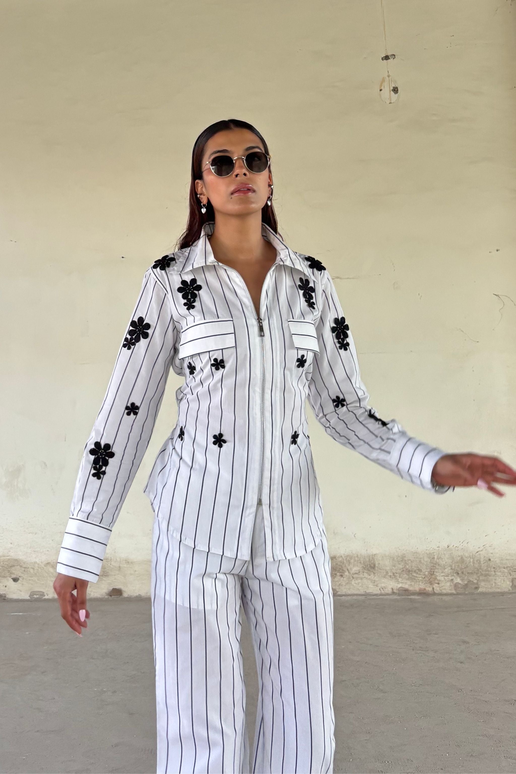 Black Stripe Floral Set